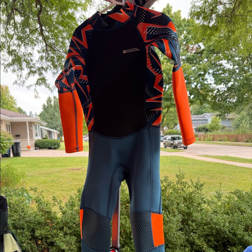 Mountain Warehouse Full Body Wet Suit, 7-8 years